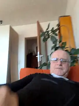 Milkasahne64 online show from March 22, 12:10 pm