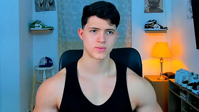 Hazzan Velez online show from December 14, 8:18 pm