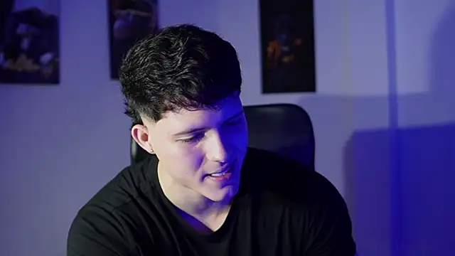 Hazzan Velez online show from February 25, 12:00 am