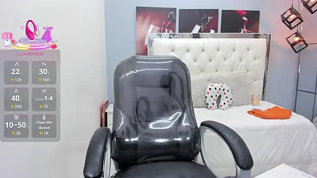 Noha scott online show from March 18, 11:30 pm