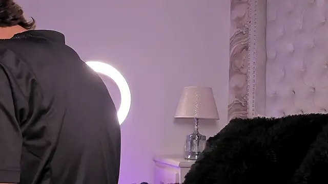 Snapshot of Kev_jenner chatting on September 24, 9:46 pm Kev jenner online show from September 24, 9:46 pm