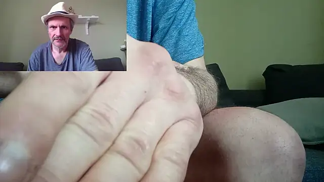 Snapshot of Zed0l1Mod chatting on February 4, 11:27 am Zed0l1Mod online show from February 4, 11:27 am