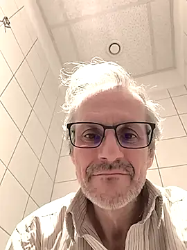 Snapshot of Zed0l1Mod chatting on February 17, 2:37 pm Zed0l1Mod online show from February 17, 2:37 pm
