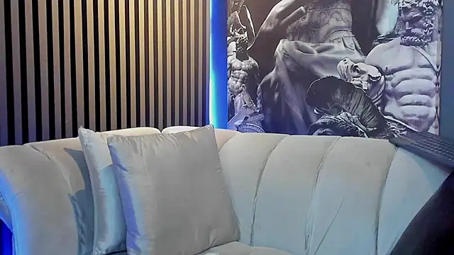 DannSaenz online show from December 11, 12:56 am