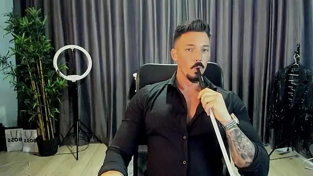 HaydenSpearss online show from April 1, 1:41 pm