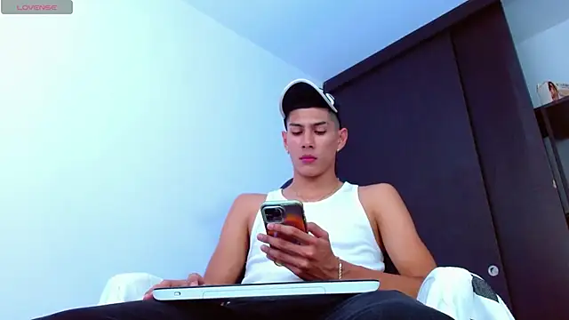 Valerio 20 online show from March 17, 7:48 pm