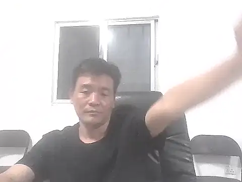 kisstoyousoon2024 online show from November 18, 8:01 pm