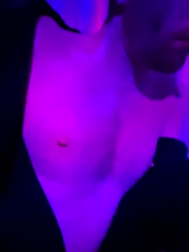 D3LiCiouS online show from September 21, 6:57 am