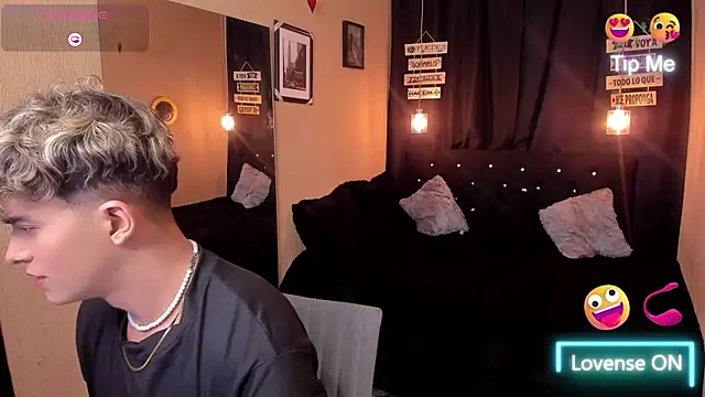 Snapshot of ANDRIUS_24 chatting on March 8, 6:03 pm ANDRIUS 24 online show from March 8, 6:03 pm
