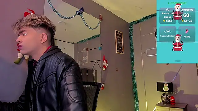 Snapshot of ANDRIUS_24 chatting on December 15, 11:45 am ANDRIUS 24 online show from December 15, 11:45 am