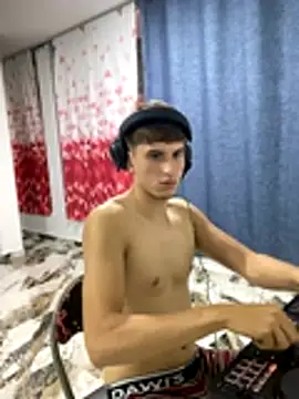 oliver Lz online show from November 28, 10:55 pm