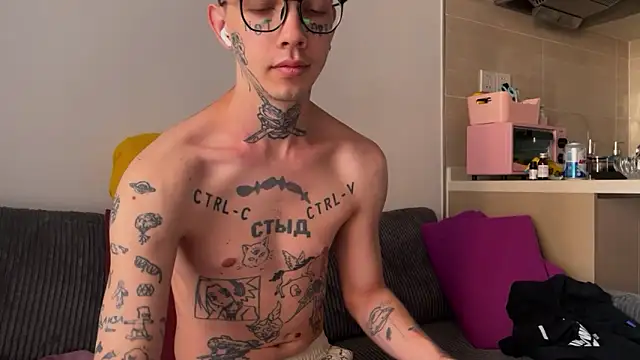 anahori  simon online show from March 17, 11:40 pm