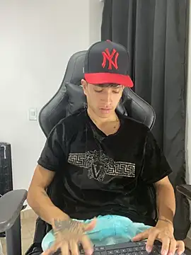  CamiloBass online show from March 8, 2:04 am