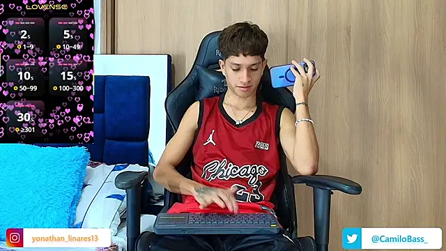  CamiloBass online show from November 26, 12:57 am