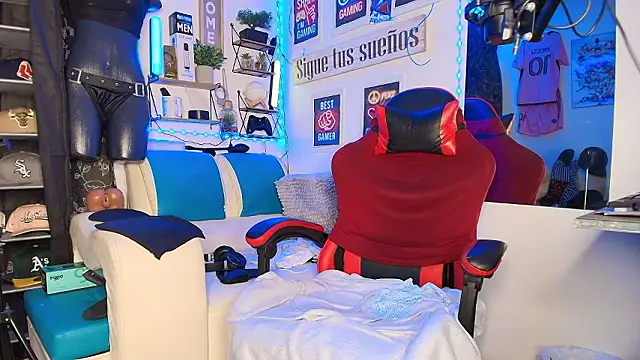 Leenar Key online show from March 13, 12:51 am