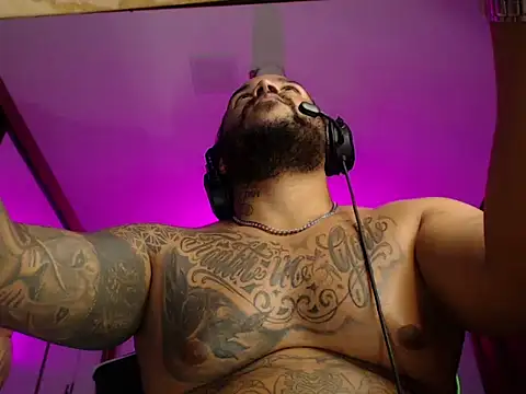 Ale Mineiro online show from March 17, 6:38 am