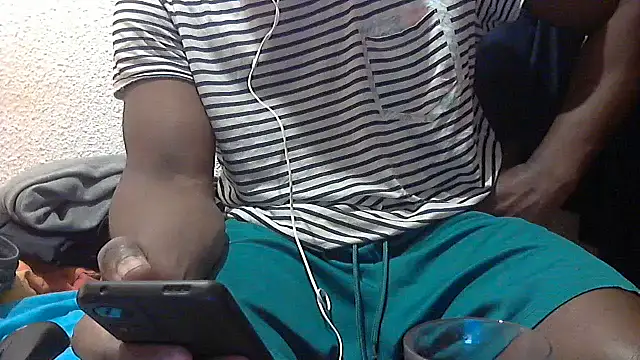 mmoiblack online show from May 5, 3:46 pm