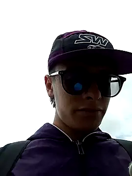 Snapshot of Cuervo_maniaco chatting on January 5, 5:51 pm Cuervo maniaco online show from January 5, 5:51 pm