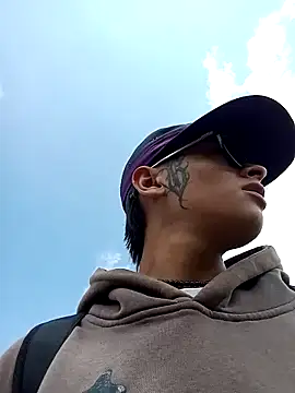 Snapshot of Cuervo_maniaco chatting on January 3, 6:03 pm Cuervo maniaco online show from January 3, 6:03 pm