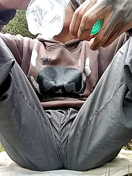 Snapshot of Cuervo_maniaco chatting on March 7, 5:49 pm Cuervo maniaco online show from March 7, 5:49 pm