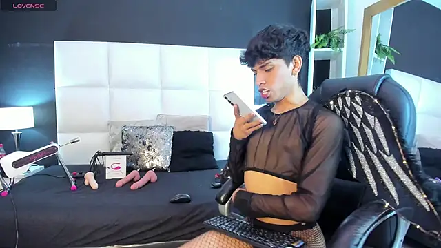 Santy carrington online show from December 12, 11:25 pm