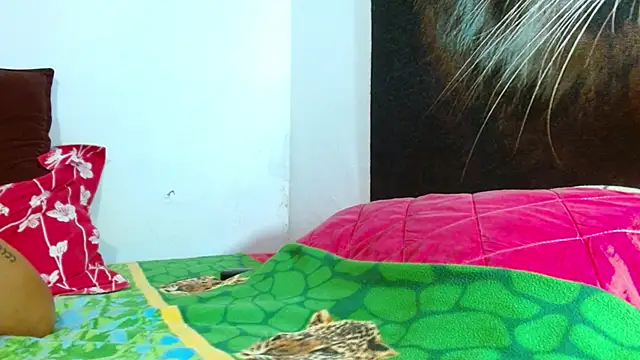 Snapshot of Michaell_Myerss_ chatting on March 11, 6:52 pm Michaell Myerss  online show from March 11, 6:52 pm