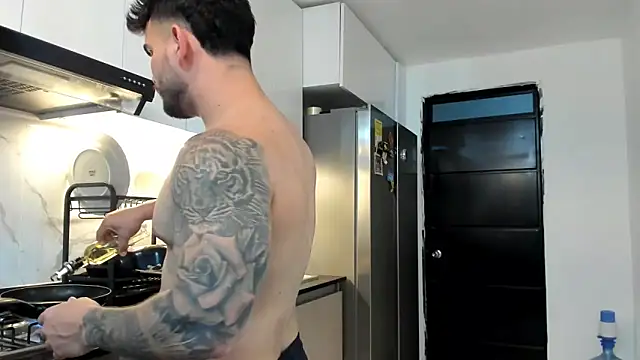 Ricardogo19 online show from December 5, 2:40 am