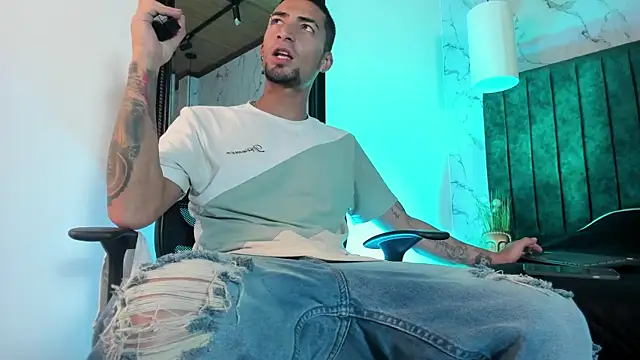 DrakeNeumann online show from January 7, 3:22 am