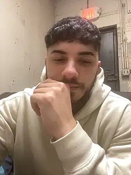 here4pussyy online show from February 26, 3:32 am