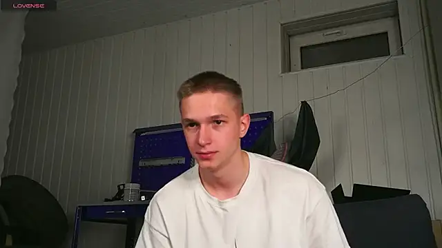 Snapshot of dustyn_fox chatting on October 21, 4:32 pm dustyn fox online show from October 21, 4:32 pm