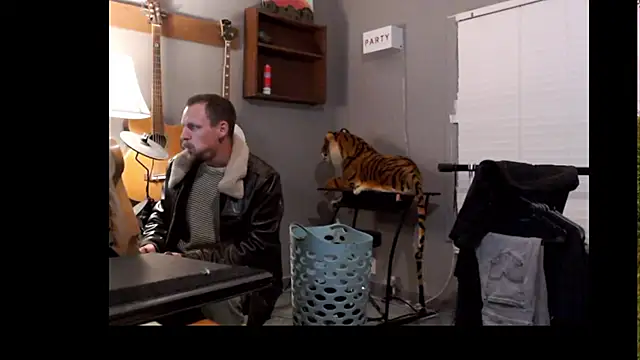 itsjameswebbscope online show from April 3, 10:45 am