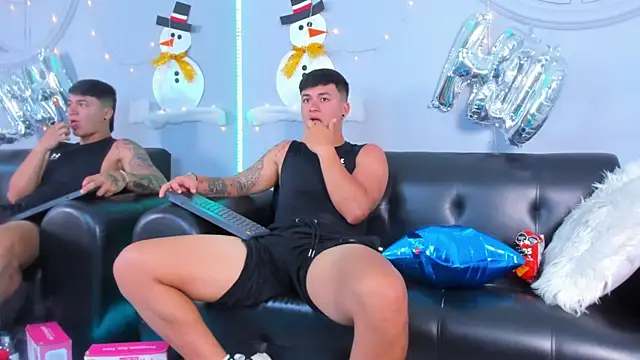 Cristopher strong online show from January 3, 12:30 pm