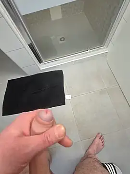 kisbiro77777 online show from April 15, 5:46 pm