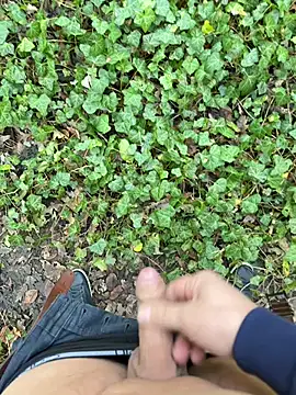 Snapshot of daddybear100 chatting on March 6, 1:03 pm daddybear100 online show from March 6, 1:03 pm