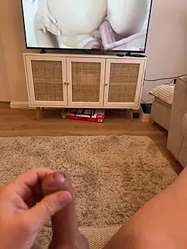 Snapshot of daddybear100 chatting on March 20, 10:43 am daddybear100 online show from March 20, 10:43 am