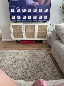 Snapshot of daddybear100 chatting on March 16, 12:33 pm daddybear100 online show from March 16, 12:33 pm