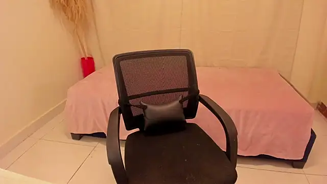 JANER 03 online show from January 9, 1:38 pm