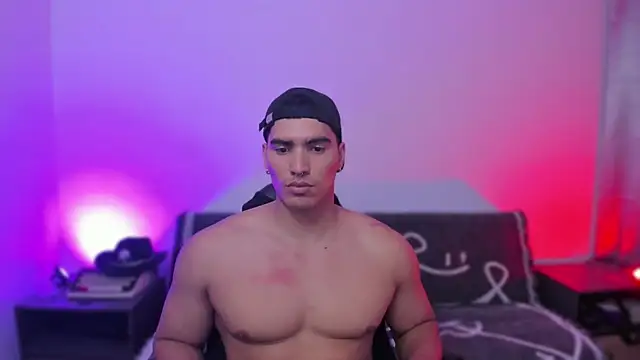 JamesGraay online show from April 27, 11:54 pm