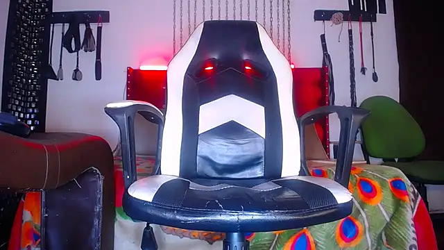 Snapshot of RandyAA_D chatting on December 3, 5:41 am RandyAA D online show from December 3, 5:41 am