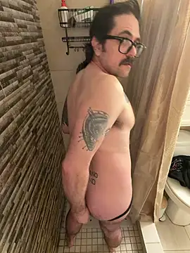 deeburger87 online show from April 2, 8:55 am