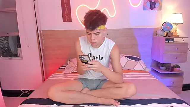 Snapshot of justinbiler chatting on October 21, 1:47 pm justinbiler online show from October 21, 1:47 pm