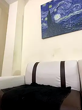 lunainsane58 online show from October 16, 8:22 am