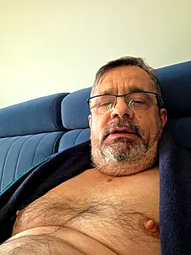 axecoman60 online show from February 4, 8:53 am