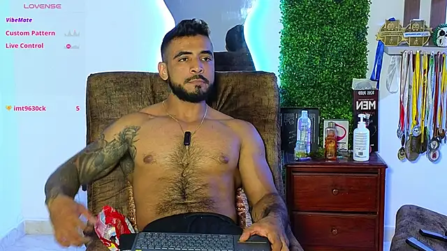 ERIC HARRISON online show from February 8, 1:43 am