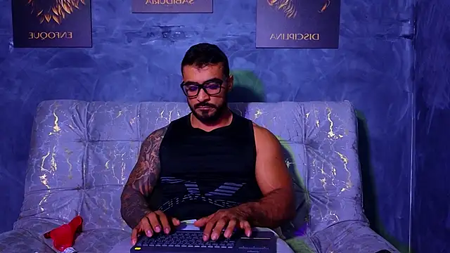 ERIC HARRISON online show from October 4, 1:54 am