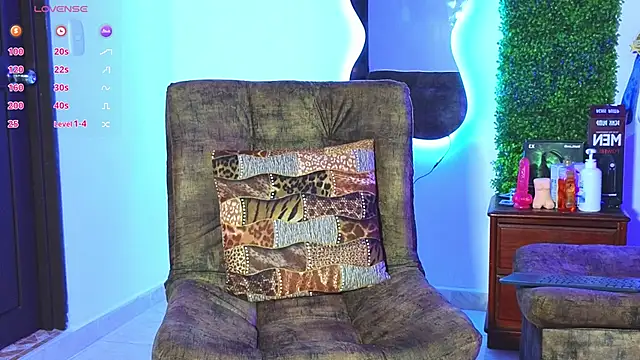 ERIC HARRISON online show from December 31, 10:45 pm