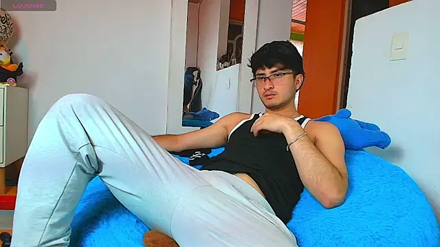 santyago taylor online show from March 25, 6:56 pm