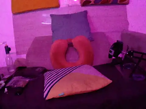 thesummerboy online show from January 3, 9:36 am