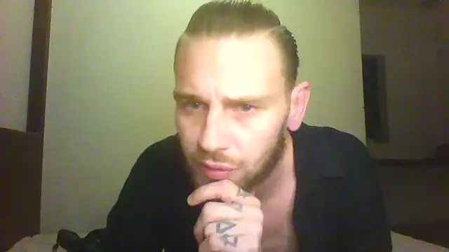 Danjamez1892 online show from February 8, 1:22 am