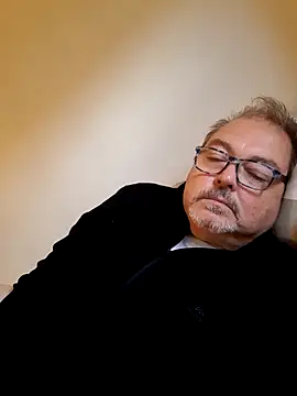 bluangelo online show from December 4, 1:51 pm